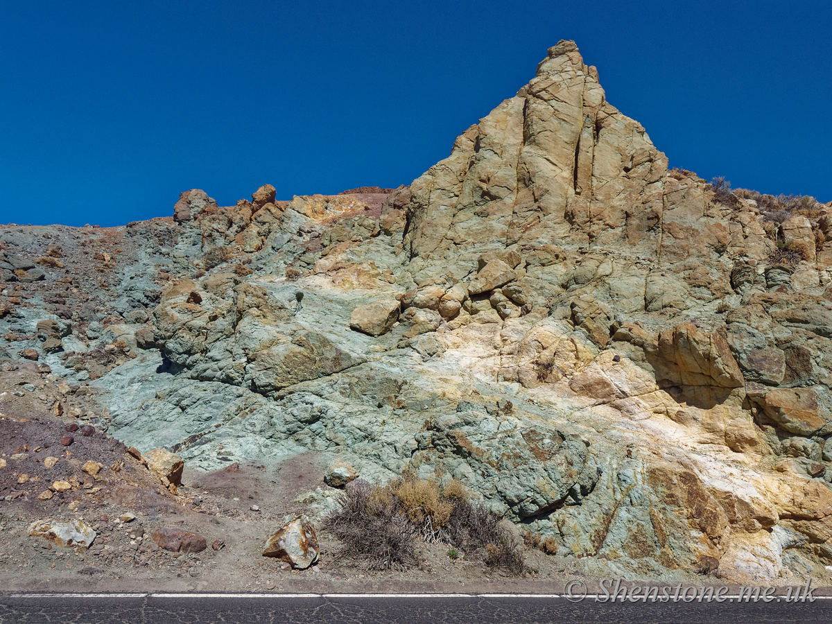 Chlorite clay gives the green colour Mount Teide